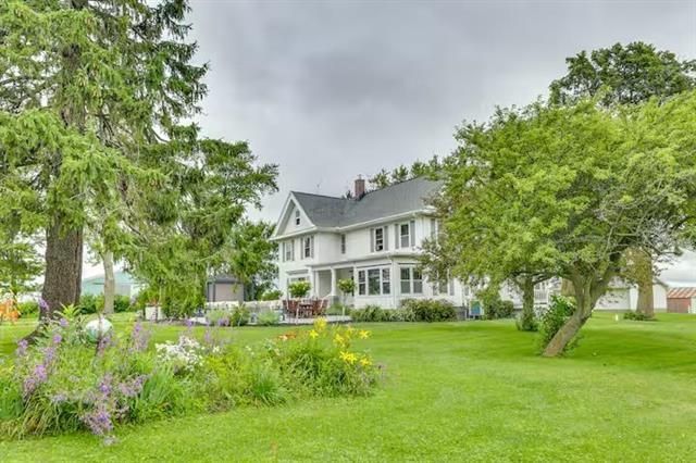 2749 Town Hall Rd, Mount Horeb, WI 53572