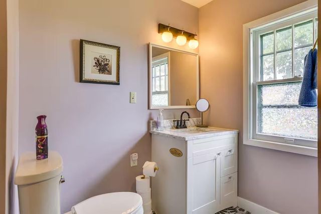 2749 Town Hall Rd, Mount Horeb, WI 53572