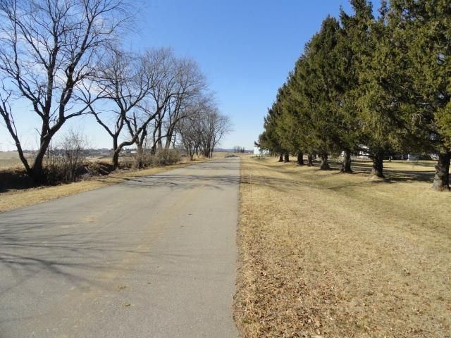 2749 Town Hall Rd, Mount Horeb, WI 53572