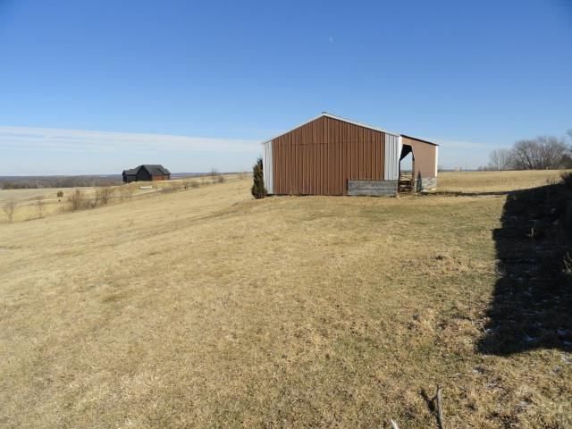 2749 Town Hall Rd, Mount Horeb, WI 53572