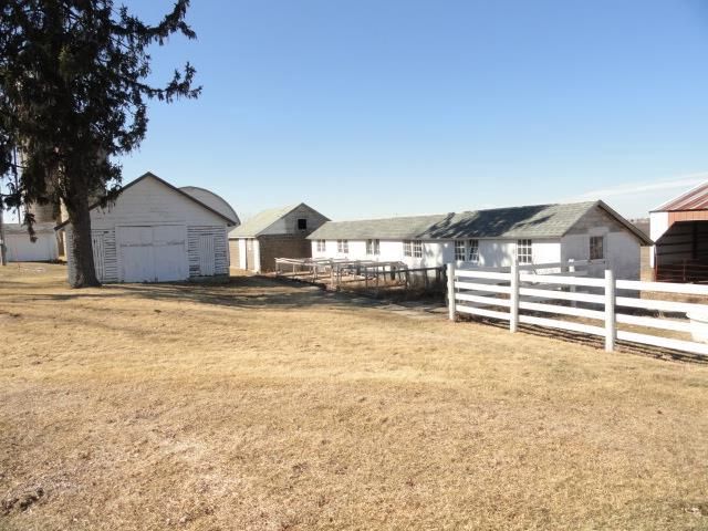 2749 Town Hall Rd, Mount Horeb, WI 53572