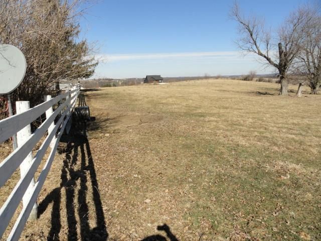 2749 Town Hall Rd, Mount Horeb, WI 53572
