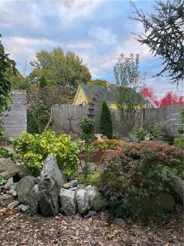 33 Evergreen Street, Providence, RI 02906