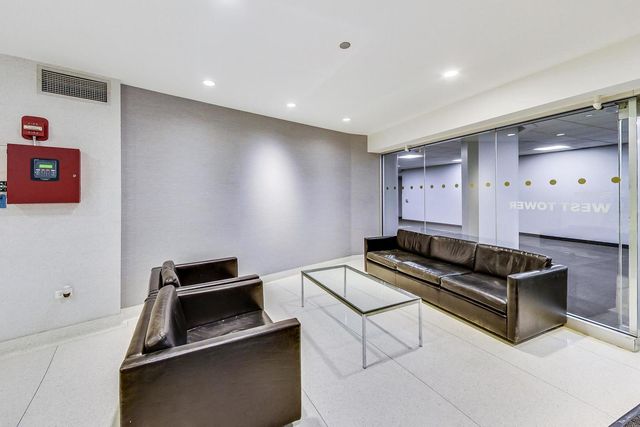 300 N State Street 4702, Chicago, IL 60654