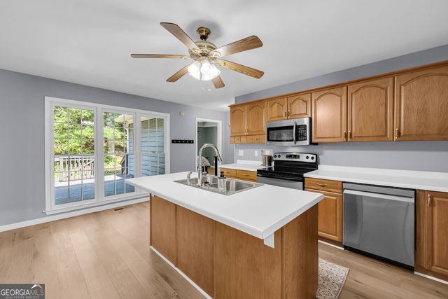 1078 Spratlin Mill Road, Hull, GA 30646
