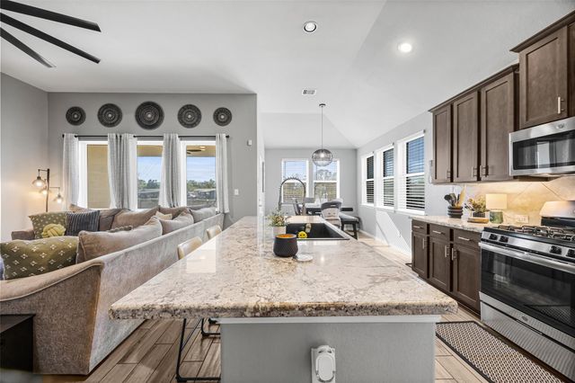 126 Polar Bear Trail, Crosby, TX 77532