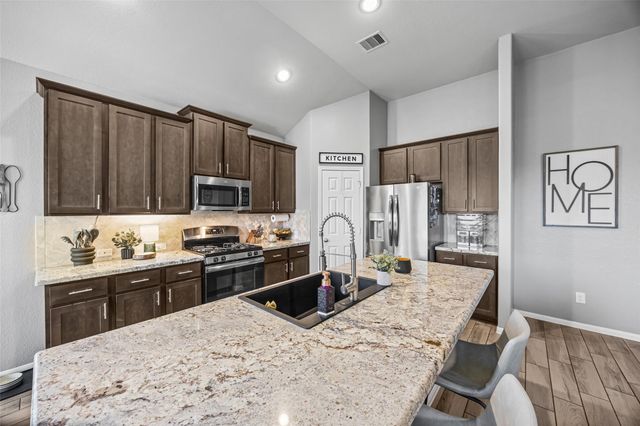 126 Polar Bear Trail, Crosby, TX 77532