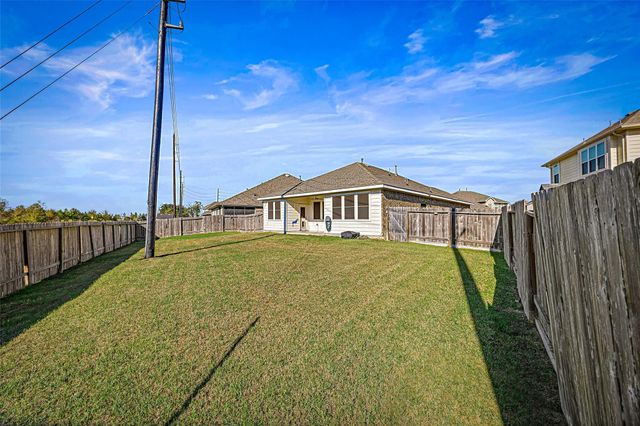 126 Polar Bear Trail, Crosby, TX 77532