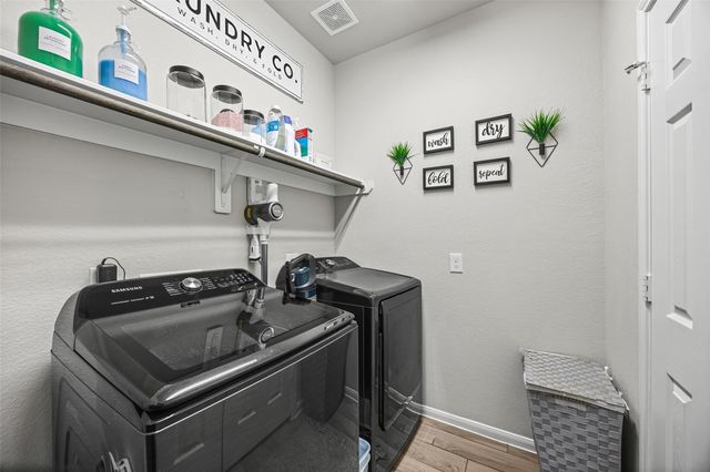 126 Polar Bear Trail, Crosby, TX 77532