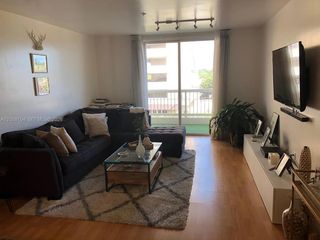 2400 SW 27th Ave 304, Miami, FL 33145