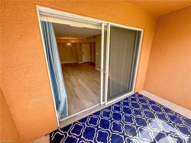 1250 Wildwood Lakes BLVD 206, Naples, FL 34104