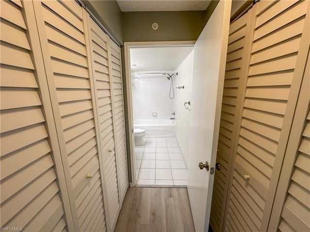 1250 Wildwood Lakes BLVD 206, Naples, FL 34104