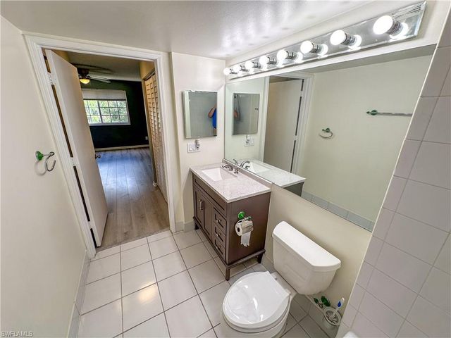 1250 Wildwood Lakes BLVD 206, Naples, FL 34104