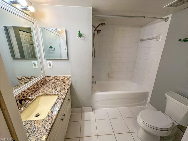 1250 Wildwood Lakes BLVD 206, Naples, FL 34104