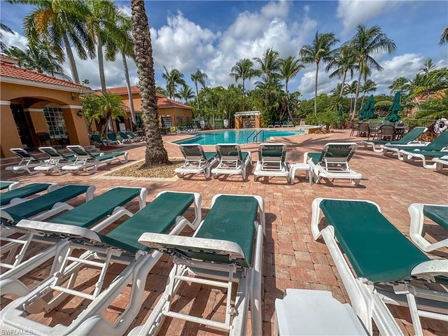 1250 Wildwood Lakes BLVD 206, Naples, FL 34104