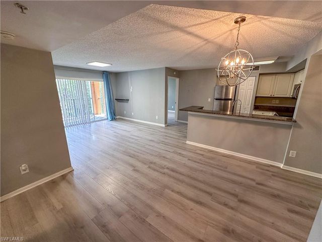 1250 Wildwood Lakes BLVD 206, Naples, FL 34104