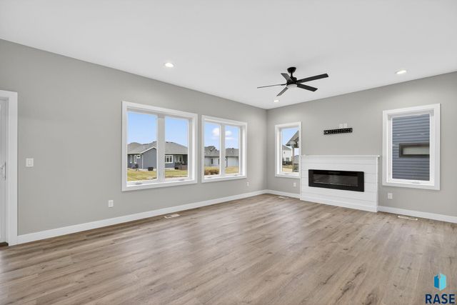 5411 W Patriot St Street, Sioux Falls, SD 57107