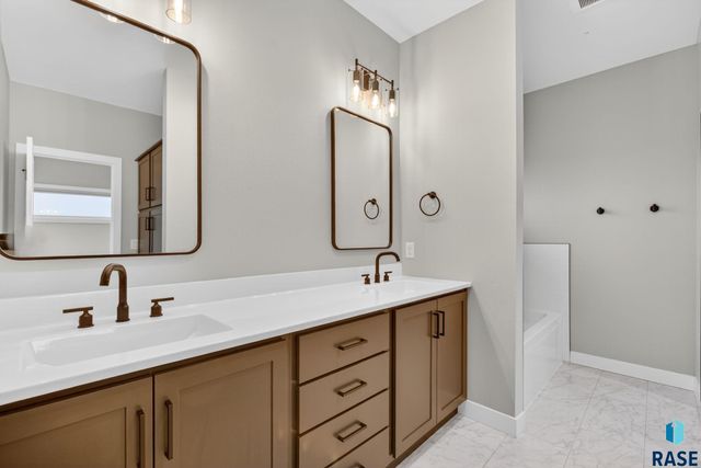 5411 W Patriot St Street, Sioux Falls, SD 57107