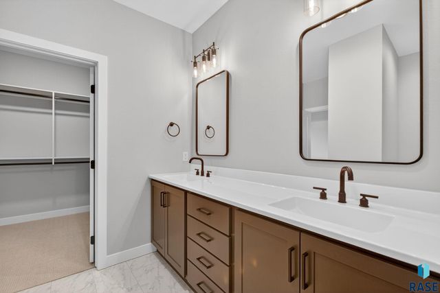 5411 W Patriot St Street, Sioux Falls, SD 57107