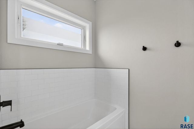 5411 W Patriot St Street, Sioux Falls, SD 57107