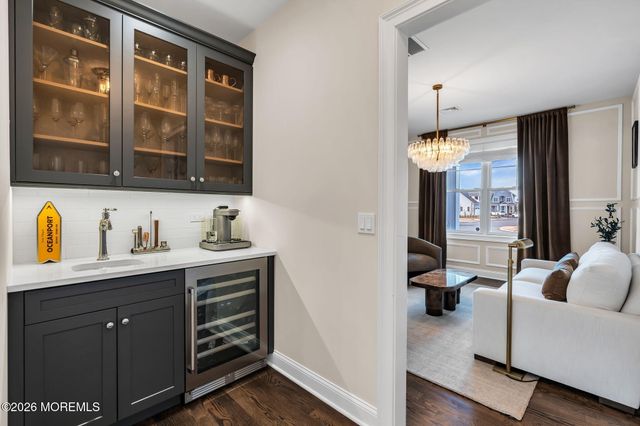 12 Balmer Court, Oceanport, NJ 07757