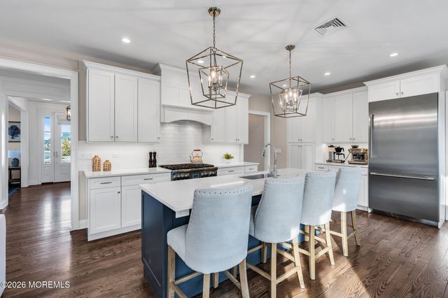 12 Balmer Court, Oceanport, NJ 07757