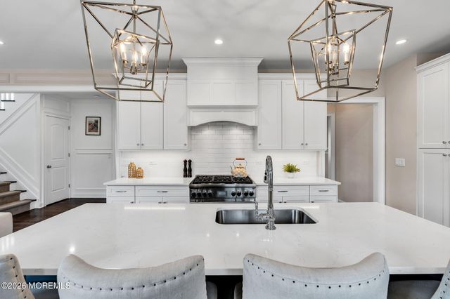 12 Balmer Court, Oceanport, NJ 07757