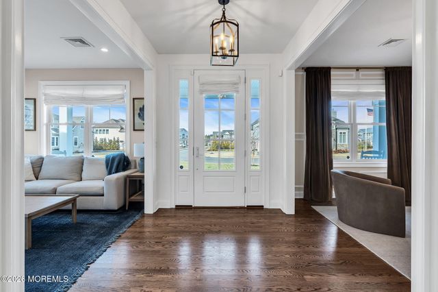 12 Balmer Court, Oceanport, NJ 07757