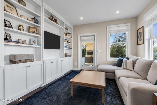 12 Balmer Court, Oceanport, NJ 07757