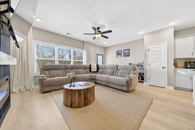 145 Dameron Drive, Hendersonville, TN 37075