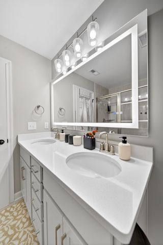 145 Dameron Drive, Hendersonville, TN 37075