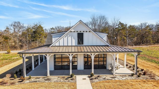 145 Dameron Drive, Hendersonville, TN 37075