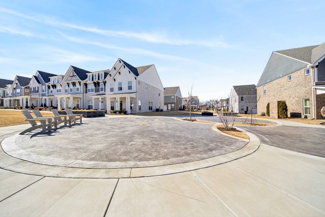 145 Dameron Drive, Hendersonville, TN 37075