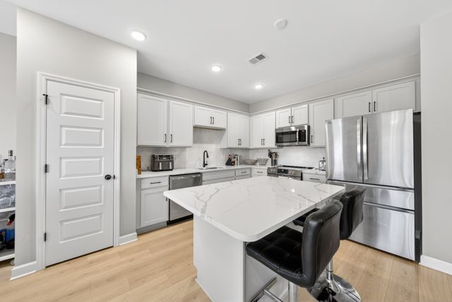 145 Dameron Drive, Hendersonville, TN 37075