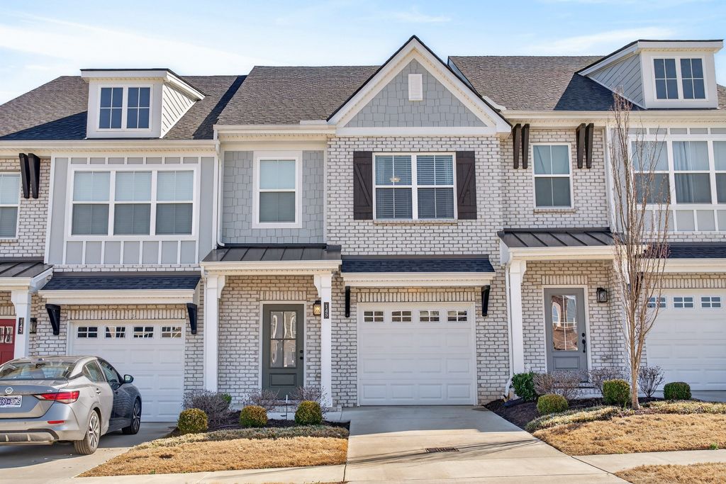 145 Dameron Drive, Hendersonville, TN 37075