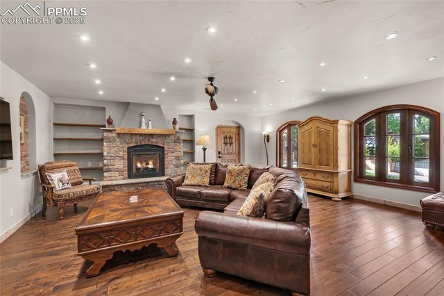 1815 Pine Grove Avenue, Colorado Springs, CO 80906