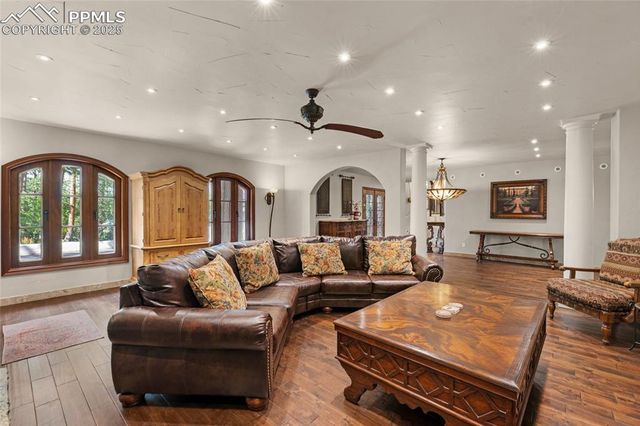 1815 Pine Grove Avenue, Colorado Springs, CO 80906