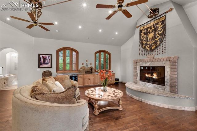 1815 Pine Grove Avenue, Colorado Springs, CO 80906