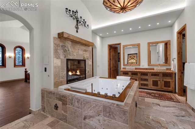 1815 Pine Grove Avenue, Colorado Springs, CO 80906