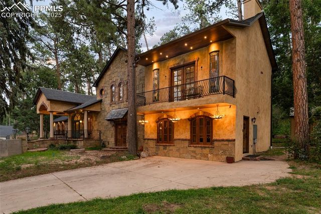 1815 Pine Grove Avenue, Colorado Springs, CO 80906