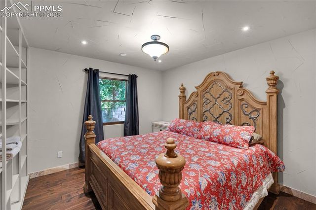 1815 Pine Grove Avenue, Colorado Springs, CO 80906