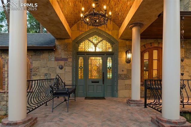 1815 Pine Grove Avenue, Colorado Springs, CO 80906