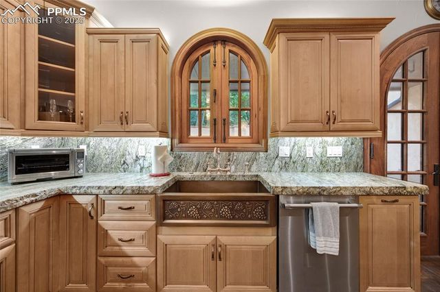 1815 Pine Grove Avenue, Colorado Springs, CO 80906