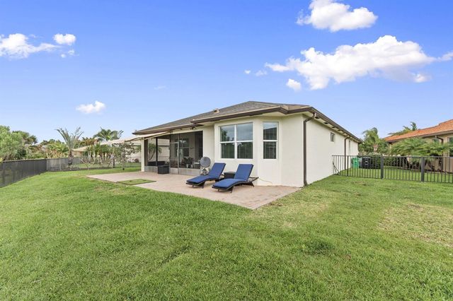 11379 SW Reston Court, Port St. Lucie, FL 34987