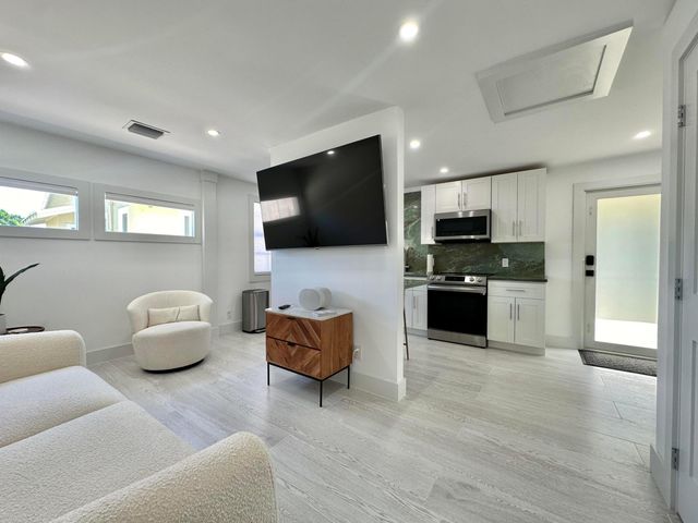 5309 N Flagler Drive, West Palm Beach, FL 33407