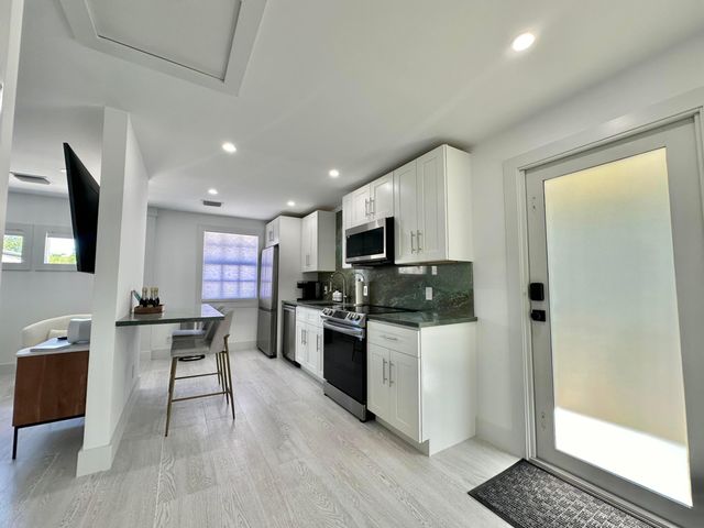 5309 N Flagler Drive, West Palm Beach, FL 33407