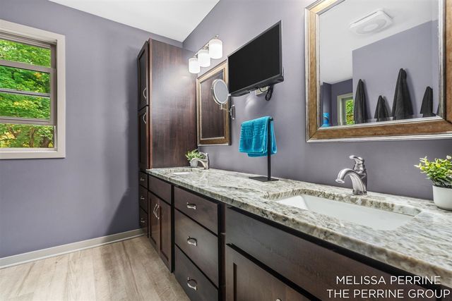 14300 Oberley Drive, Lowell, MI 49331