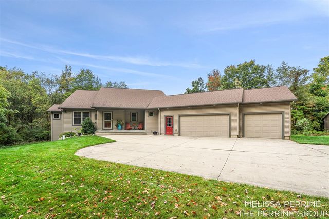 14300 Oberley Drive, Lowell, MI 49331