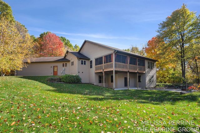 14300 Oberley Drive, Lowell, MI 49331