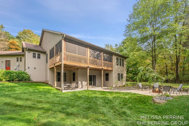 14300 Oberley Drive, Lowell, MI 49331